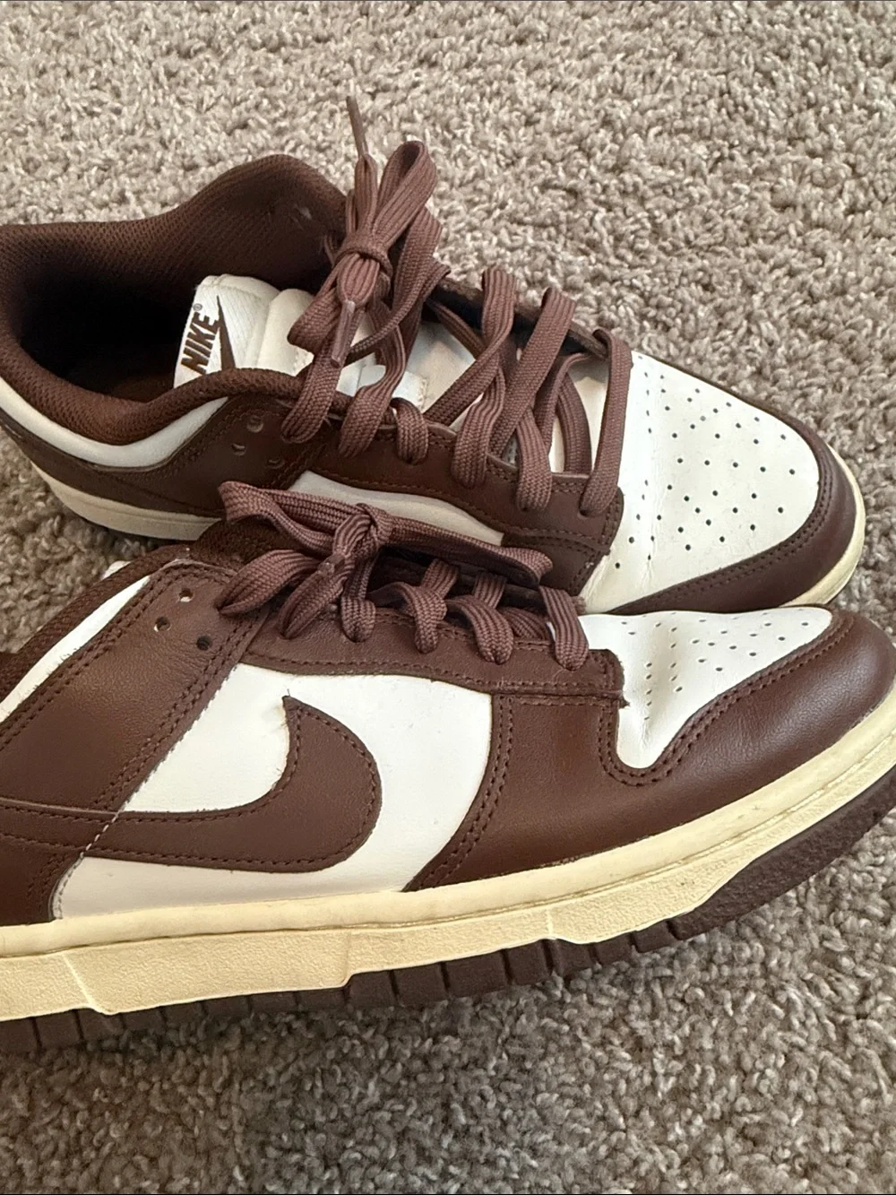 Nike Women’s Brown and Cream Low Top Sneakers